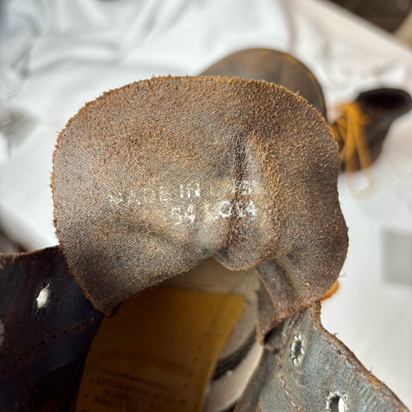 Dr. Martens size 37R/5 Leather 939 Brown Ben Boot with Light Brown Laces - Picture 6 of 13